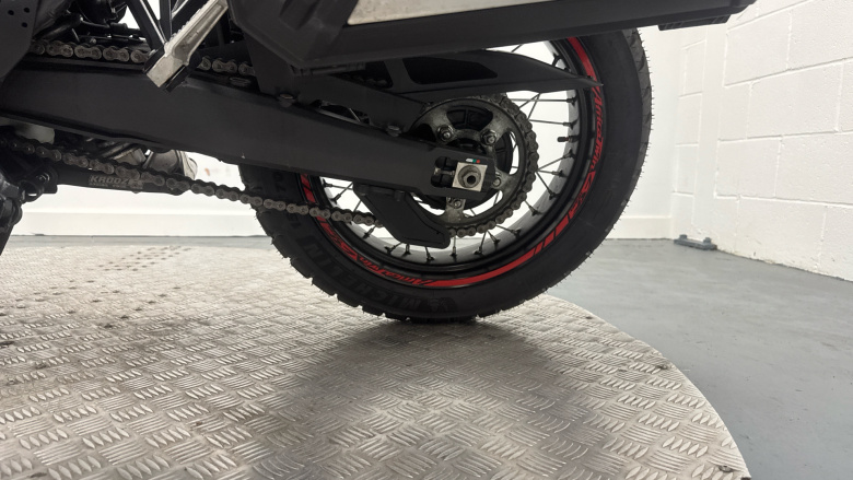 Honda Africa Twin CRF1000AHE (17MY)